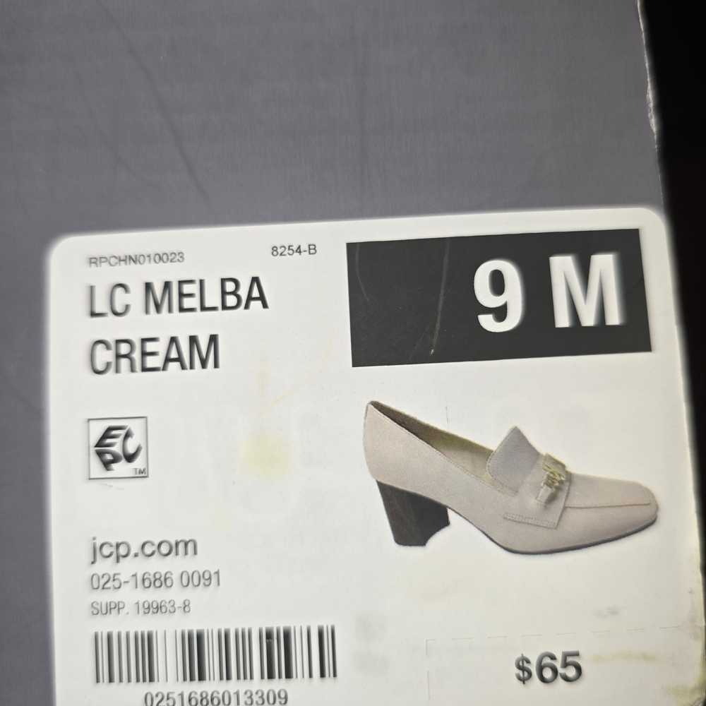 Liz Claiborne Cream Loafer with Gold Accent